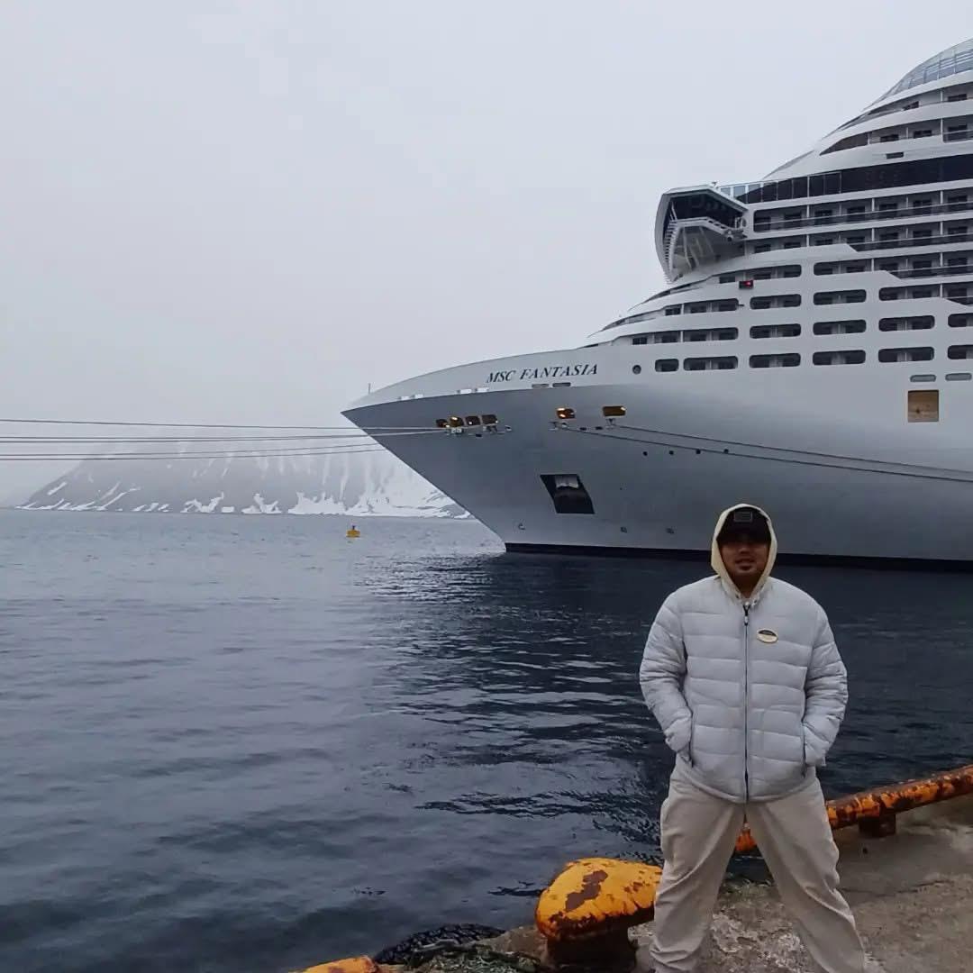 Crew Member 10
